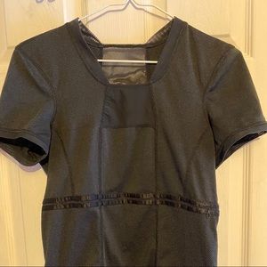 Adorable lulu lemon size small top